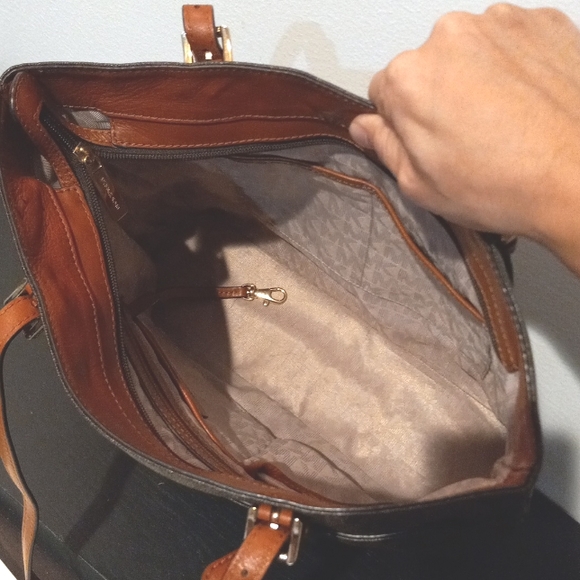 Michael Kors tote - Picture 11 of 12